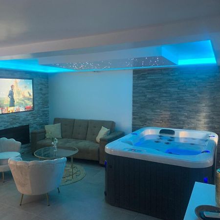 Sandspa Logement Avec Jacuzzi Orange  Luaran gambar