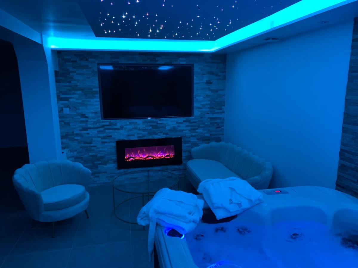Sandspa Logement Avec Jacuzzi Orange  Luaran gambar